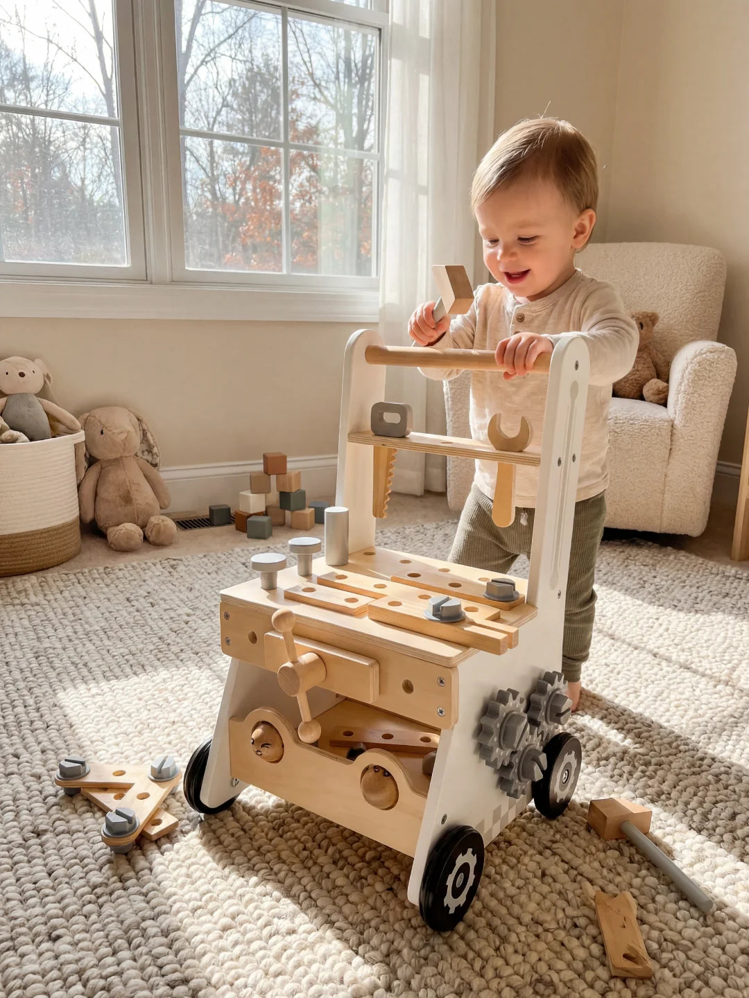 Chariot de marche Montessori thématique bricolage avec rangements pour outils en bois.