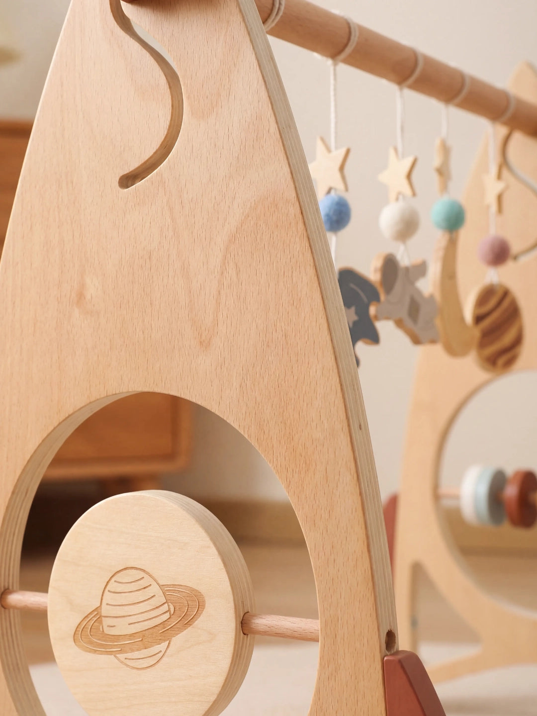 Arche d'éveil en bois - Fusée